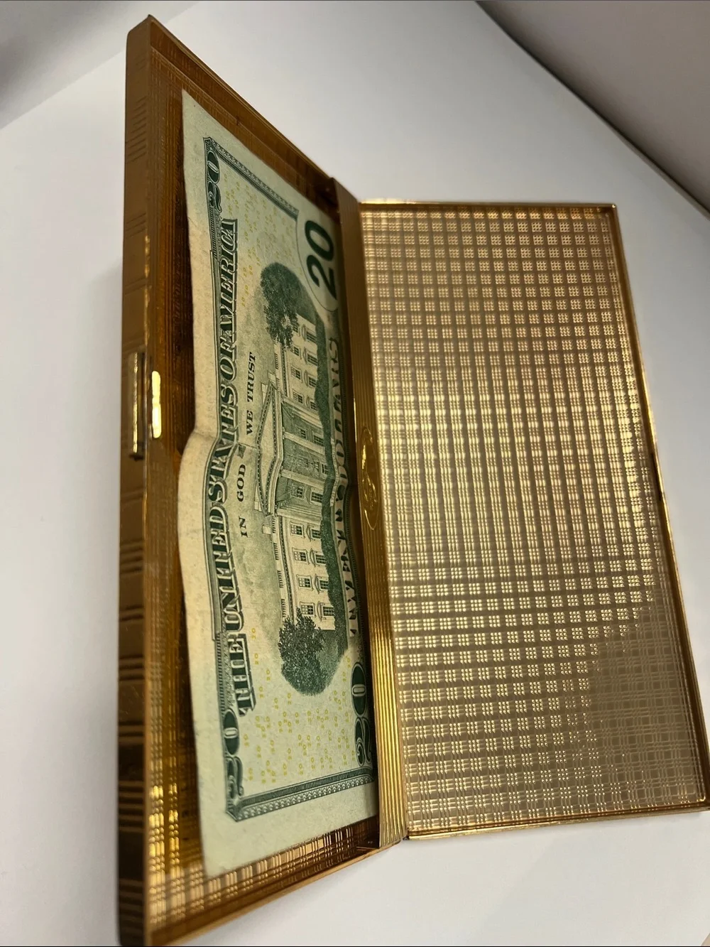 Evans Vintage Metal Goldtone 6.5” x 3” Snap Rectangular Compact Wallet Clutch